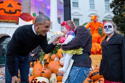 ハッピーハロウィンの意味は何 挨拶への返事やかぼちゃの由来は 携帯知恵袋